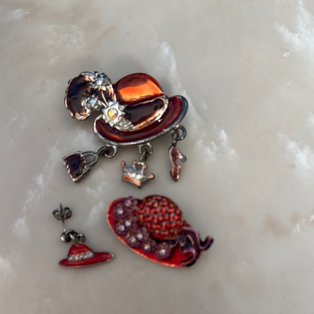 Red Hat Society Brooch Set and earring